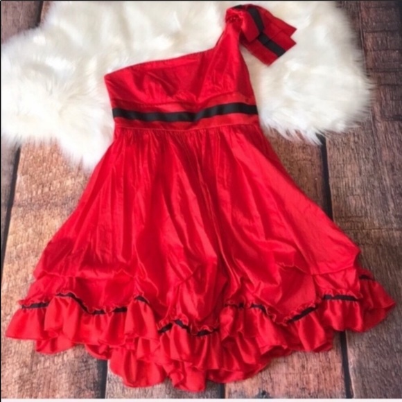 One Shoulder Dress with Black Ribbon detail - Picture 2 of 7